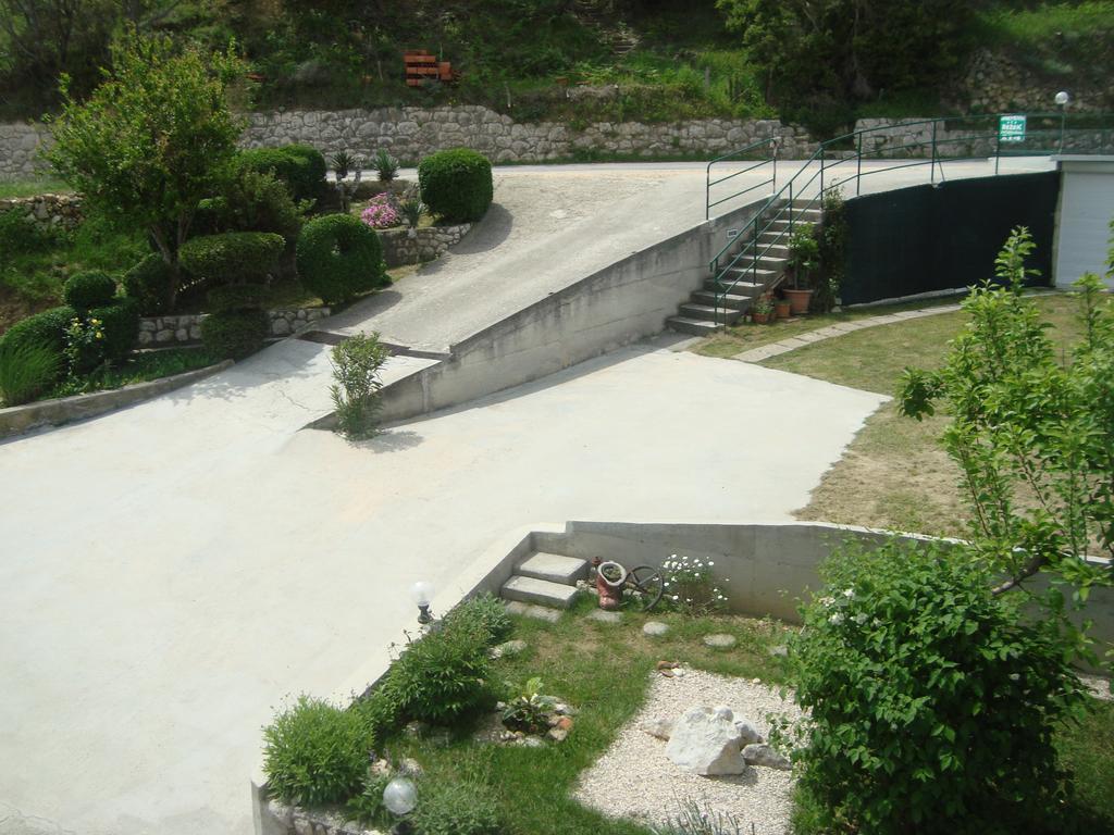 Apartments Rezek Supetarska Draga Exterior photo